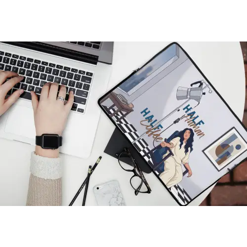 Half human, Half Coffee - Infuus - Koffie laptophoes neopreen klein -bureau