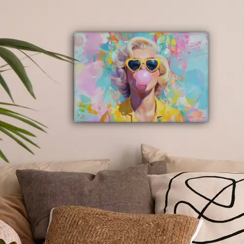 Vrouw - Blond - Roze kauwgom - Kleurrijk - Pastel canvas 2cm klein -sfeer1