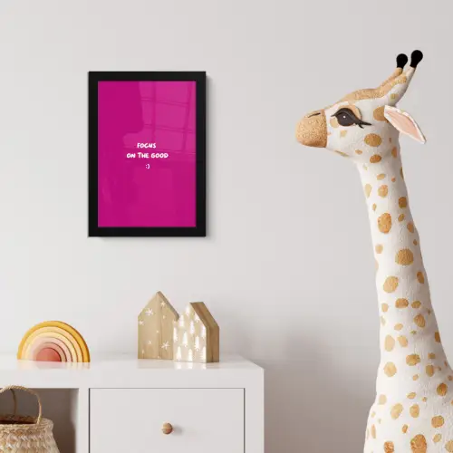 Focus - Smiley - Roze fotolijst zwart zonder passe partout klein -usfeer4_kinderkamer