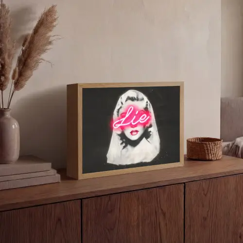 Neon - Letters - Vintage - Vrouw Light Box met batterij (Wandlamp) middel -sfeer2