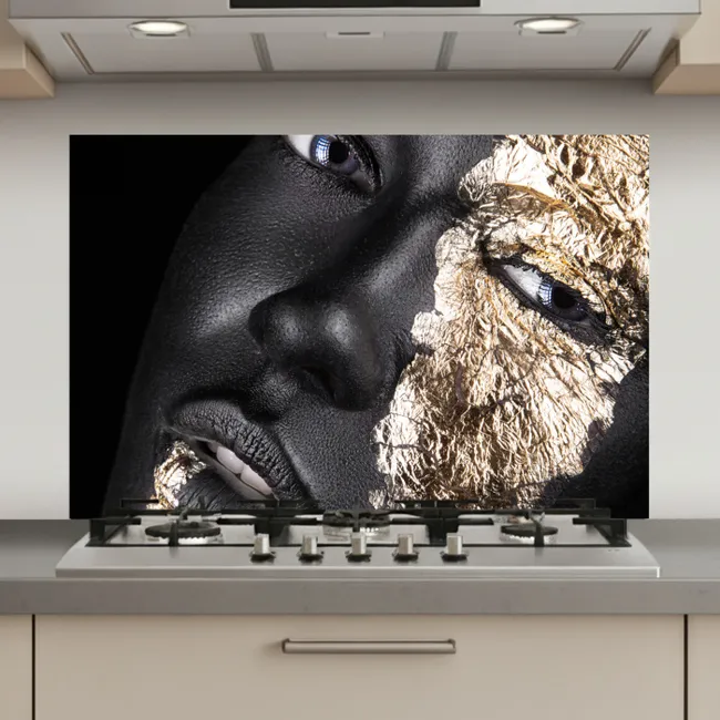 Vrouw - Goud - Zwart - Verf - Luxe keuken achterwand spatscherm klein -3d_website
