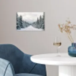 Weg - Sneeuw - Naaldbos - Winter - Avontuurlijk poster papier klein -sfeer3