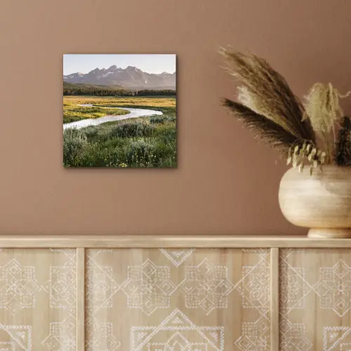Berglandschap - Rivier - Bos aluminium wit klein -sfeer4