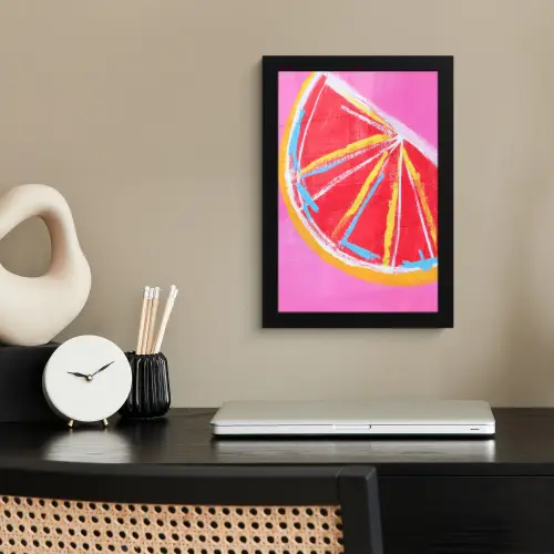Grapefruit - Geschilderd - Roze - Strepen fotolijst zwart zonder passe partout klein -sfeer1