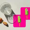Ijsje - Stokje - Minimalistisch - Groen onderzetter kurk middel -sfeer4