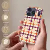 Modern - Patroon - Kleurrijk Telefoonhoesje iPhone 17 Pro klein 878 -sfeer3_DE