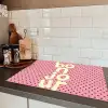 Bonjour - Stippen - Roze- Geel Inductie beschermer vinyl 3mm klein -sfeer3