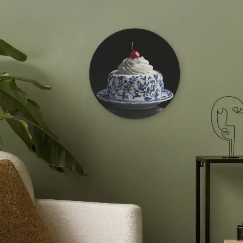 Taart - Slagroom - Kers - Bord - Delfts blauw Akoestische PET Vilt - Rond klein -sfeer2