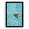 Surfboard - Water - Badpak - Oranje fotolijst zwart zonder passe partout klein -3d
