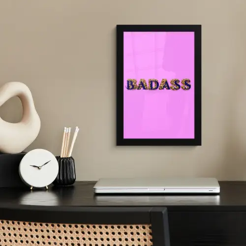 Felroze - Badass - Panterprint - Schaduw fotolijst zwart zonder passe partout klein -sfeer1