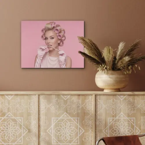 Vrouw - Roze - Parelketting - Krulspelden PET vilt klein -sfeer4