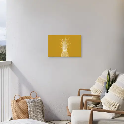 Lijnillustratie - Ananas - Bladkroon - Okergeel Tuinposter op houten frame 2 cm dik klein -sfeer1