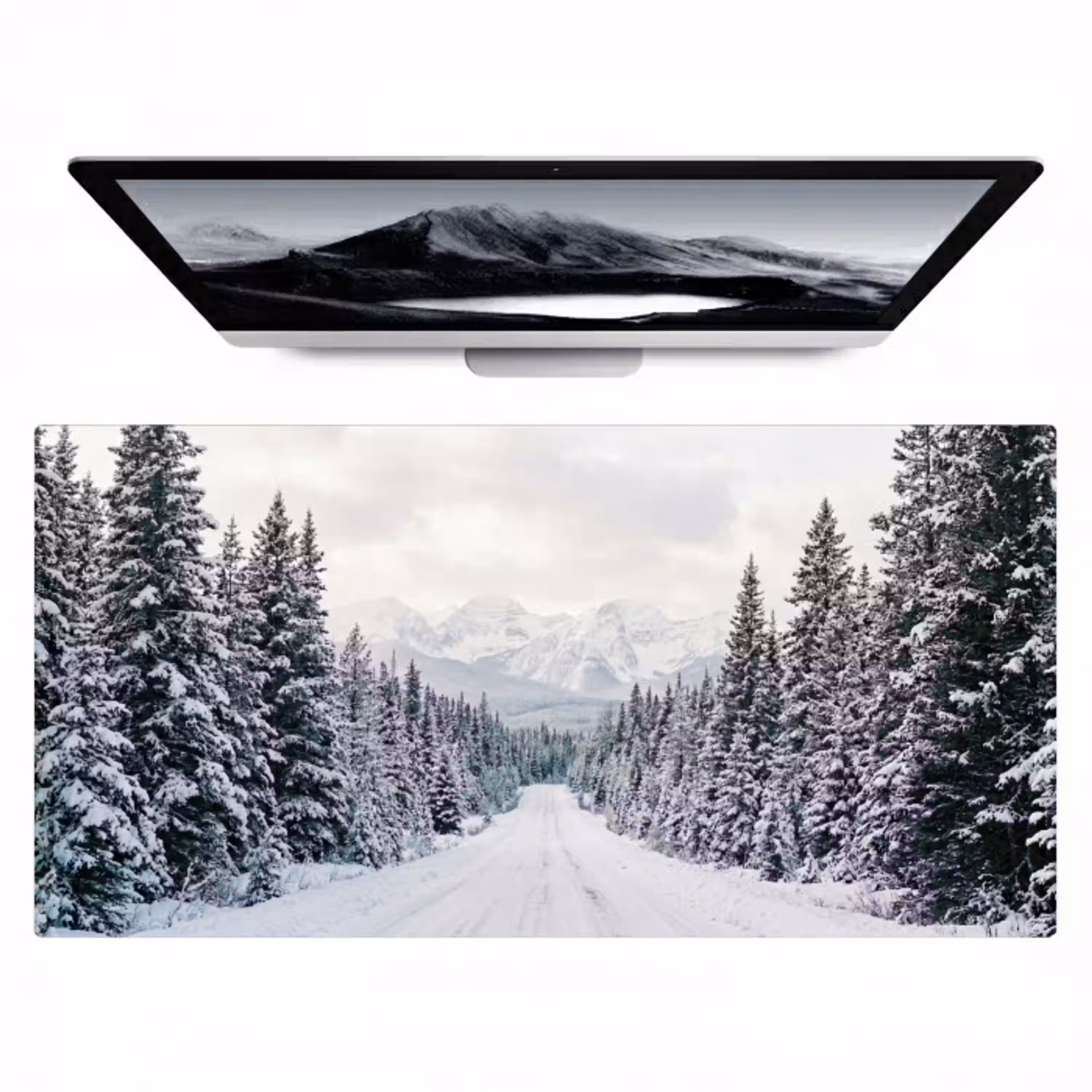 Weg - Sneeuw - Naaldbos - Winter - Avontuurlijk Muismat XXL klein -zzz3d