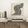 Golvend - Lijnen - Abstract - Silhouet aluminium wit klein -sfeer1