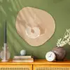 Perzik - Lijntekening - Pit - Beige Wandcirkel Organisch Aluminium middel -sfeer2