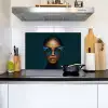 Vrouw - Vlinder - Bril - Blauw - Modern - Portret Inductie beschemer met haakjes klein -sfeer2