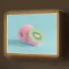 Kiwi - Blauw - Surrealistisch Light Box met batterij (Wandlamp) middel -z3d_website