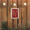 Love - Rood - Minimalistisch tuinposter los doek klein -sfeer1