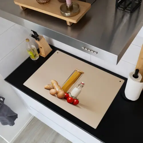 Spaghetti - Melk - Tomaten - Eieren - Brood Inductie beschemer met haakjes klein -sfeer1