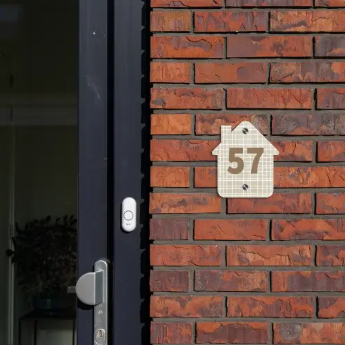 Beige raster - Traditioneel Naambord Huisje klein -sfeer2