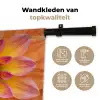 Dahlia - Bloem - Oranje Wandkleed katoen klein -sfeer2
