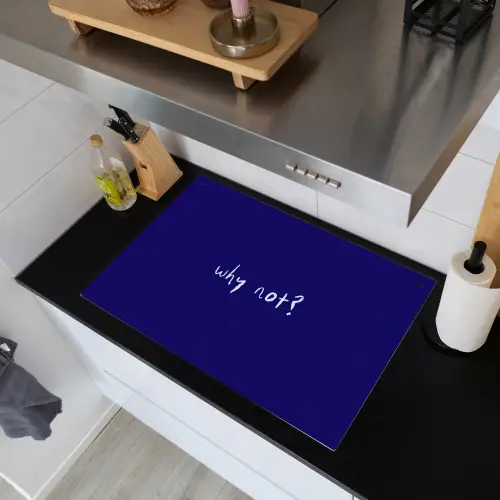 Why not - Blauw - Handgeschreven Inductie beschemer met haakjes klein -sfeer1
