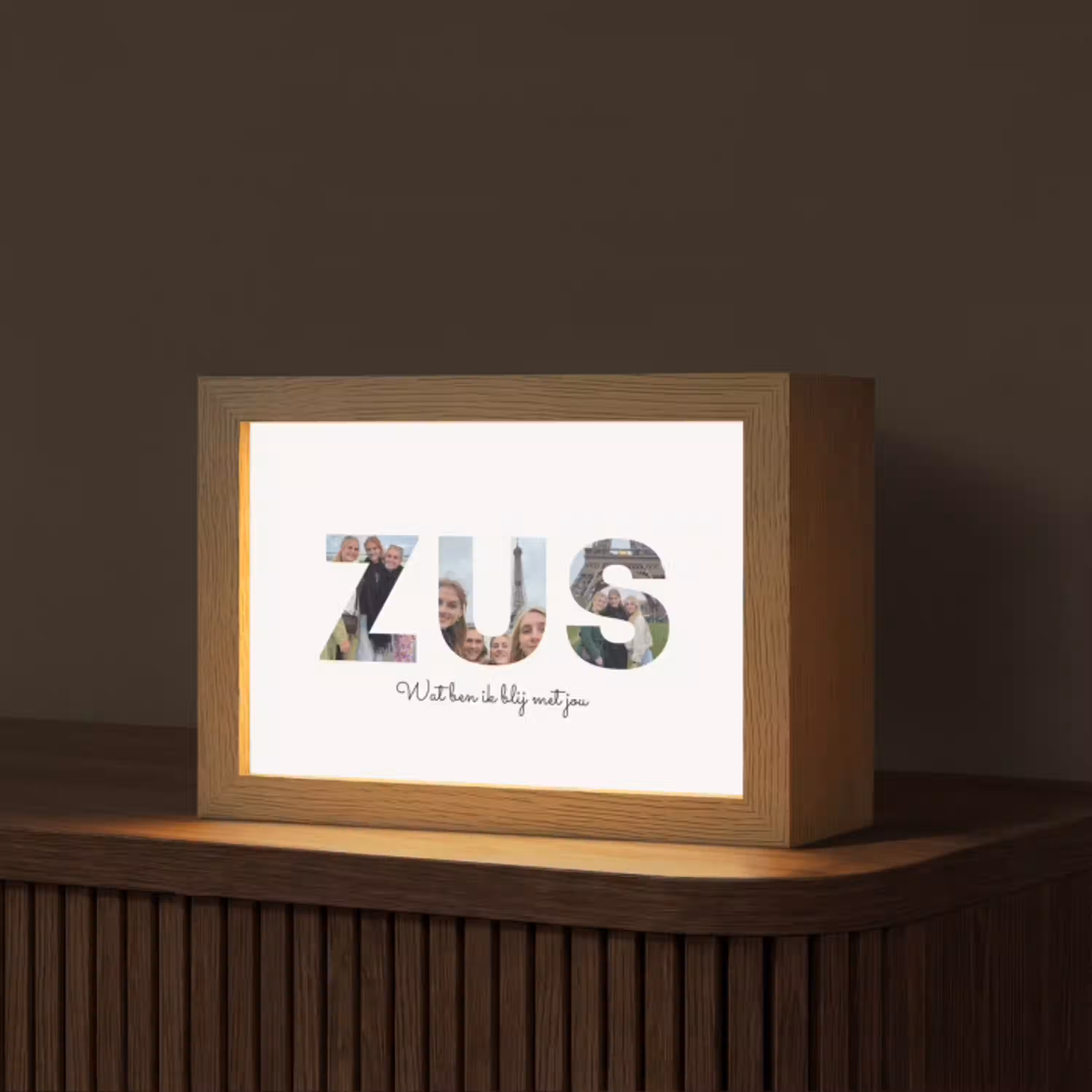 Zus - Lettercollage Light Box met kabel (Tafellamp) klein -z3d_website