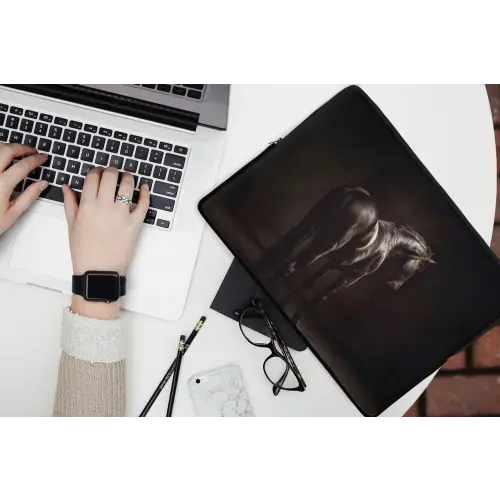 Krachtig - Paard - Donker laptophoes neopreen klein -bureau