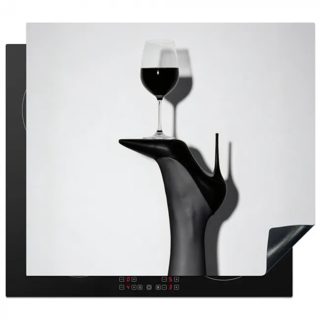 Hak - Wijn - Minimalistisch - Zwart Inductie beschermer vinyl 3mm middel -3d