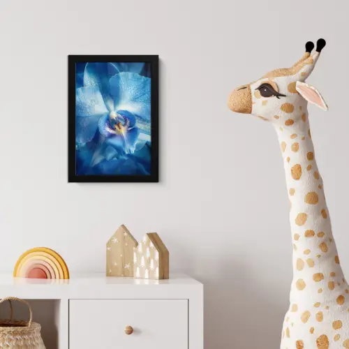 Blauw - Orchidee - Elegeant fotolijst zwart zonder passe partout klein -usfeer4_kinderkamer