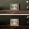 Olieverf - Paraplu - Vrouw - Straat - Kunst Light Box met kabel (Tafellamp) klein -sfeer3