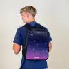 Sterren - Galaxy - Blauw - Roze Rugzak - Zwart middel -sfeer8