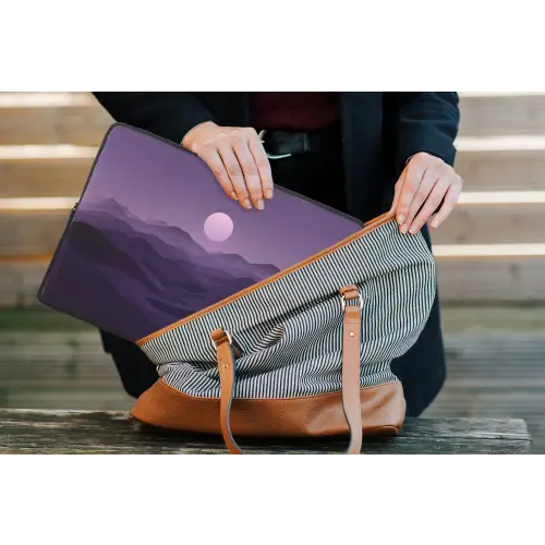 Heuvels - Paars - Mist - Zon laptophoes neopreen klein -tas