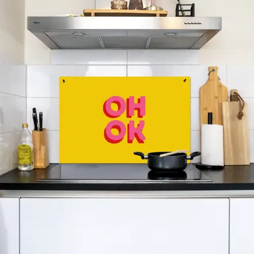 Oh ok - 3D - Geel - Roze Inductie beschemer met haakjes klein -sfeer2