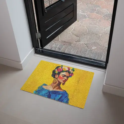 Frida Kahlo - Vrouw - Geel - Blauw - Bloemen Deurmat klein -sfeer5