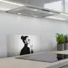 Vrouw - Champagne - Modern keuken achterwand spatscherm klein -3d_schuin