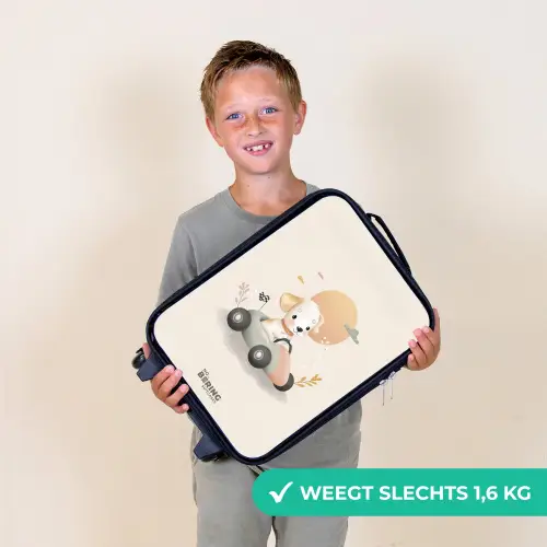 Puppy in een raceauto in beige kleuren Kinderkoffer - Zwart klein -sfeer4_NL