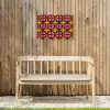Modern - Patroon - Roze Tuinposter op houten frame 2 cm dik klein 845 -sfeer4