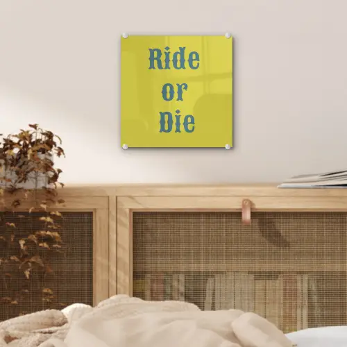 Ride or die - Geel - Blauw plexiglas 5mm klein -sfeer4