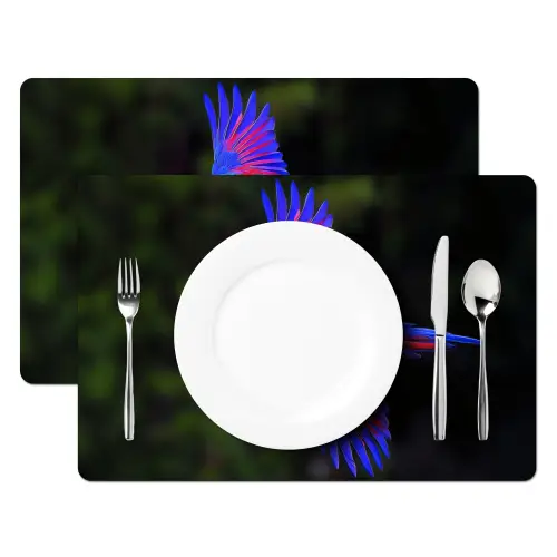 Felgekleurd - Papegaai - Bos - Vleugels Placemat vinyl groot -zzsfeer2_Kitchenyeah-website