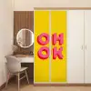 Oh ok - 3D - Geel - Roze deurposter klein -sfeer3
