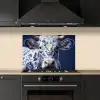 Koe - Delfts - Blauw - Artistiek keuken achterwand spatscherm klein -sfeer1