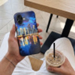 Skyline Toronto - Modern - Stadslicht - Blauw Toughcase MagSafe Apple iPhone 17 klein -Sfeer1M