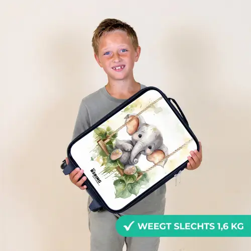Jong olifantje op een schommel waterverf tekening Kinderkoffer - Zwart klein -sfeer4_NL