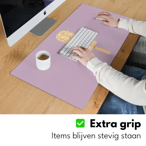 Beige - Ijsje - Spikkels Muismat XXL klein -sfeer3