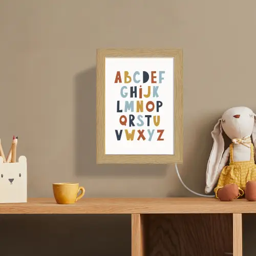 Alfabet - Educatief - Letters leren voor kinderen - Kleuren Light Box met kabel (Wandlamp kind) klein -sfeer2_kind