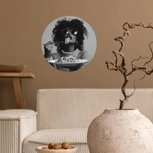 Vrouw - Pasta - Zwart - Wit Wandcirkel behangsticker klein -sfeer1