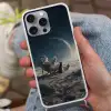 Maan - Kat - Astronaut - Ruimte Hoesje iPhone 16 Pro Max met koord klein -sfeer3