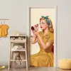 Illustratie - Mascara - Vrouw - Geel deurposter klein -sfeer4