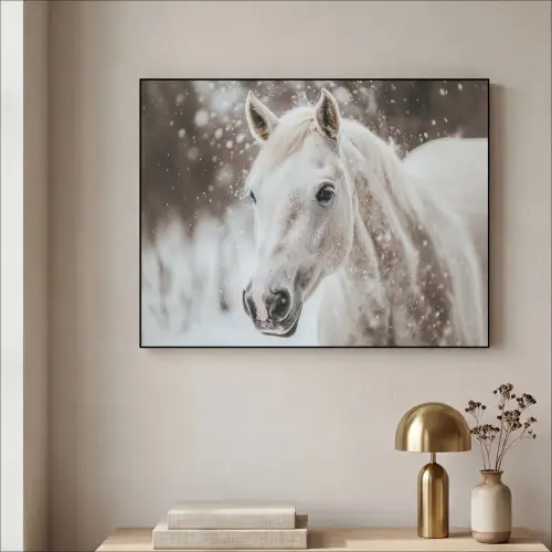 Paard - Wit - Winter - Natuur - Sneeuw - Dieren Textielframe zwart klein -sfeer2